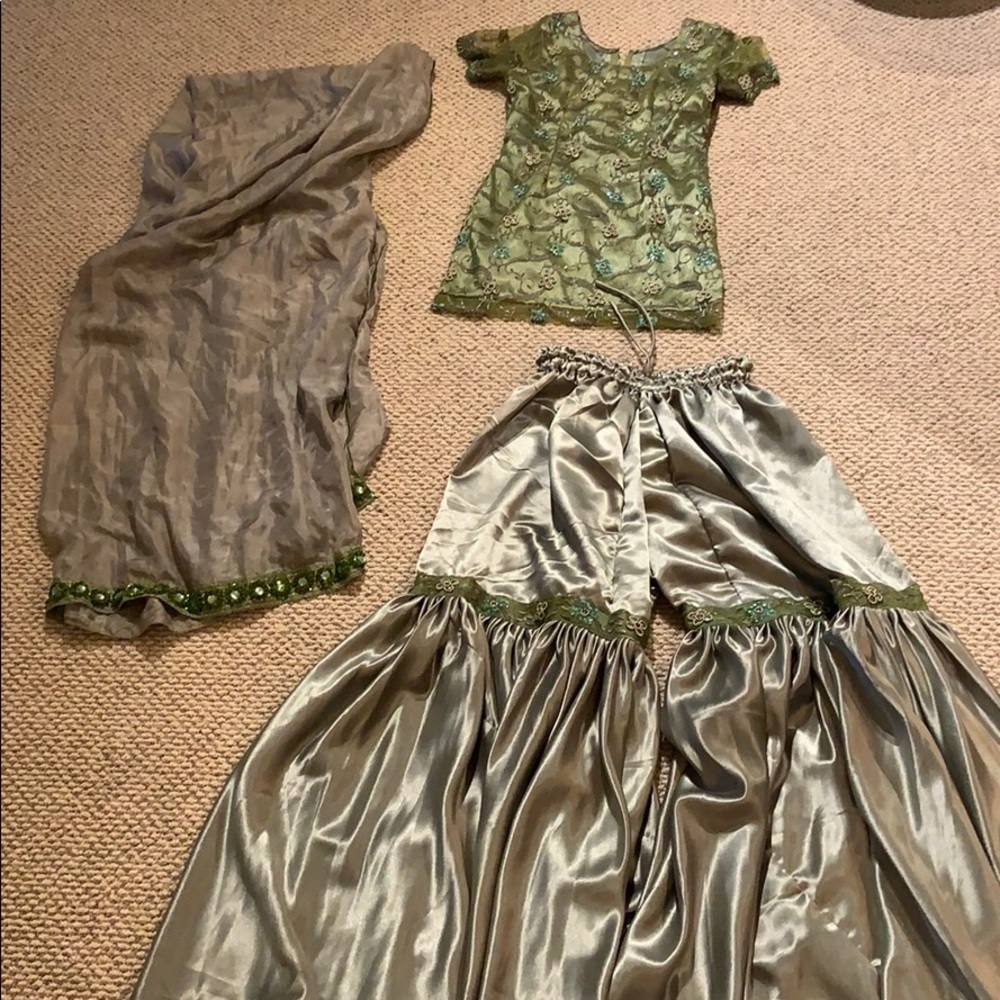 Pakistani green gharara